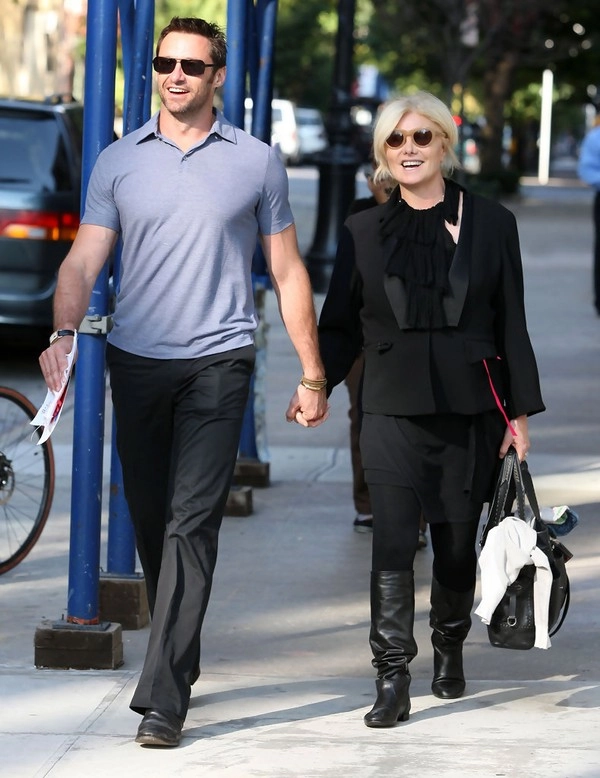Thời trang hugh jackman sói hoang lịch lãm cho chàng