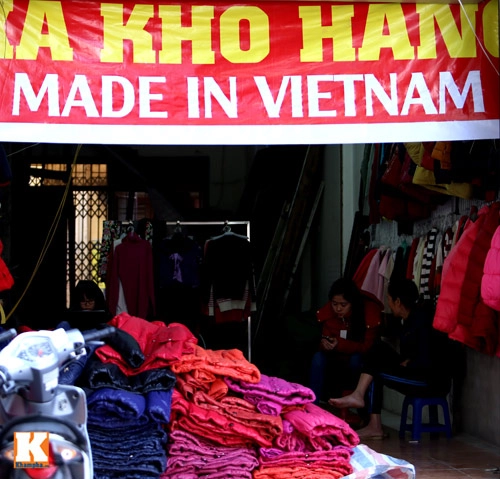 Cẩn thận với hàng đại hạ giá bên ngoài nhé