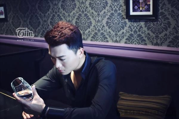 Hướng dẫn mix đồ nam lịch lãm cùng áo sơ mi cá tính