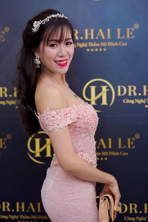 Huyền my dìm hàng hotgirl mai thỏ từng mẫu thời trang