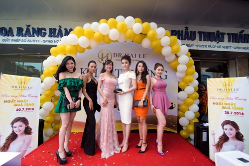 Huyền my dìm hàng hotgirl mai thỏ từng mẫu thời trang