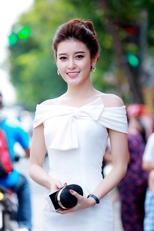 Huyền my dìm hàng hotgirl mai thỏ từng mẫu thời trang