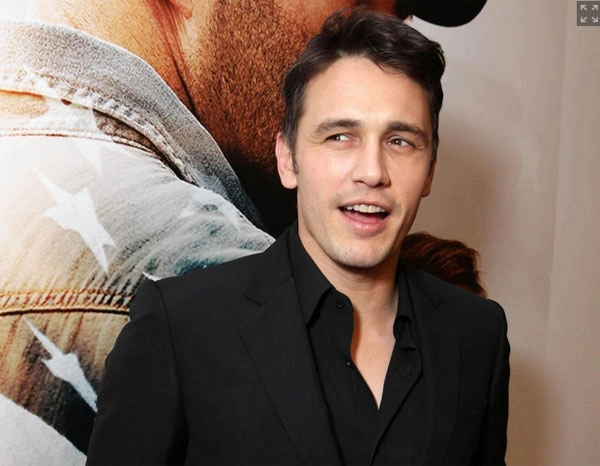 James franco bị tố gạ tình teengirl trên báo