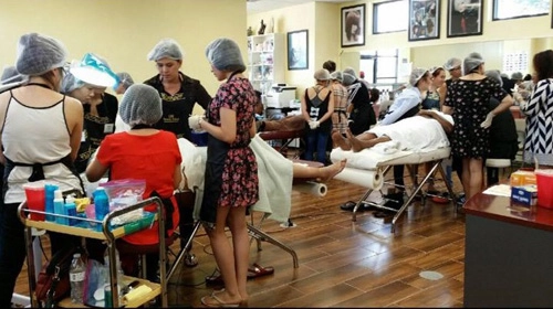 Khóa phun thêu điêu khắc 3 ngày thành nghề