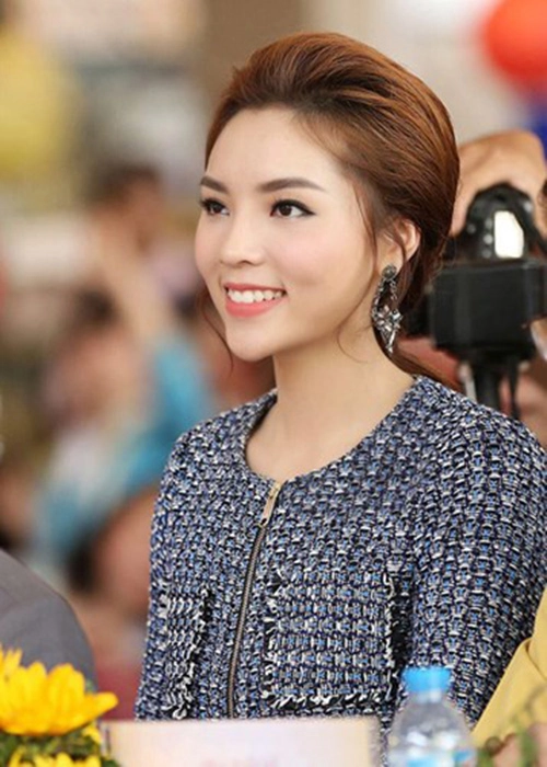 Mặt v-line và những chiếc cằm nhọn hoắt