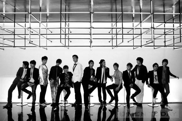 Nhóm super junior cá tính cùng những sắc màu thời trang