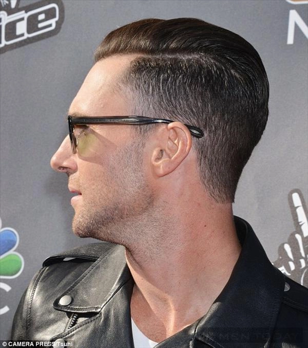 Những kiểu tóc mới cực ấn tượng của adam levine cá tính