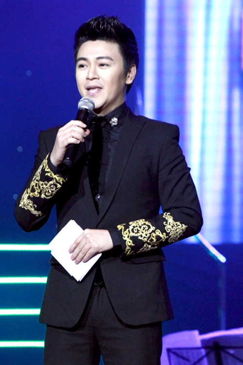 Phan anh mặc vest nhái như lee min ho