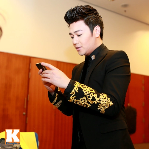 Phan anh mặc vest nhái như lee min ho