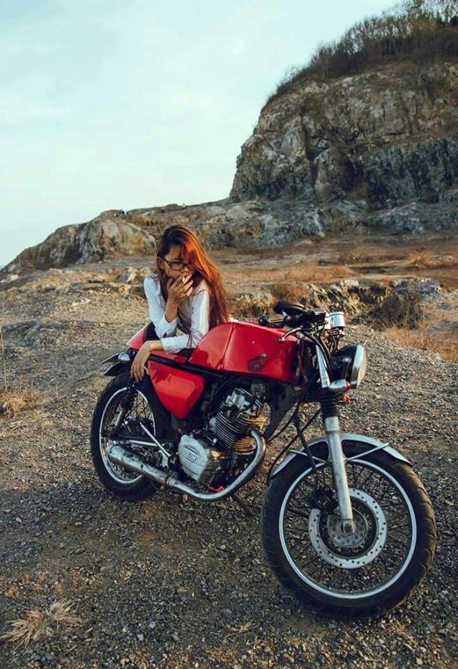 Phong cách nữ biker 9x xinh đẹp và cá tính