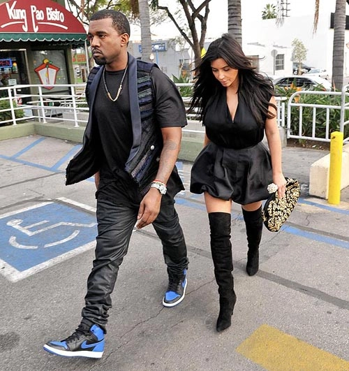 Sao hollywood đi boots không cần quần độc đáo