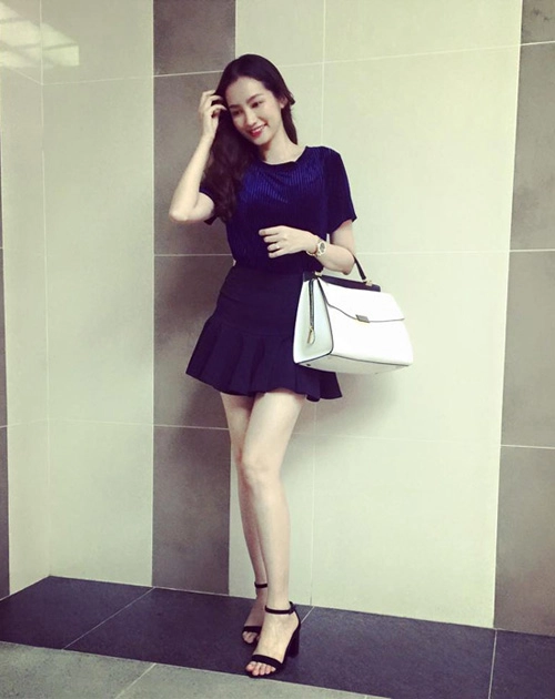 Style thời trang rạng rỡ của sao việt