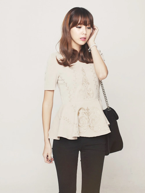 Thời trang peplum không lỗi thời