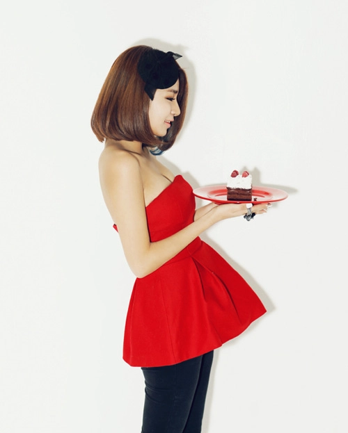 Thời trang peplum không lỗi thời
