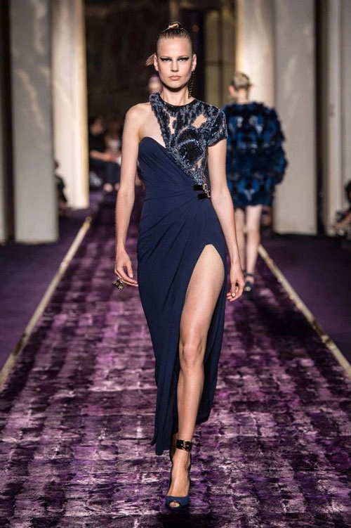 Thương hiệu versace cao cấp thu đông hút mọi ánh mắt