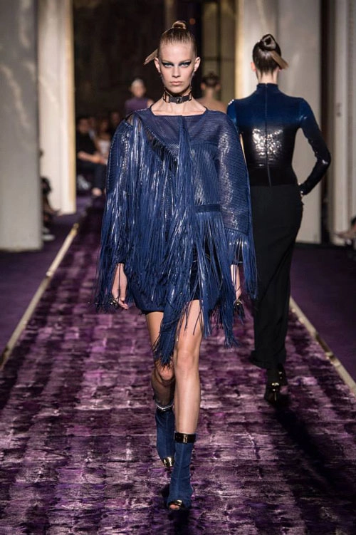 Thương hiệu versace cao cấp thu đông hút mọi ánh mắt