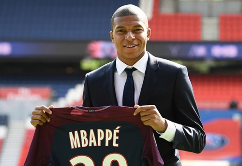 Mẹo phối đồ thanh lịch của kylian mbappe 