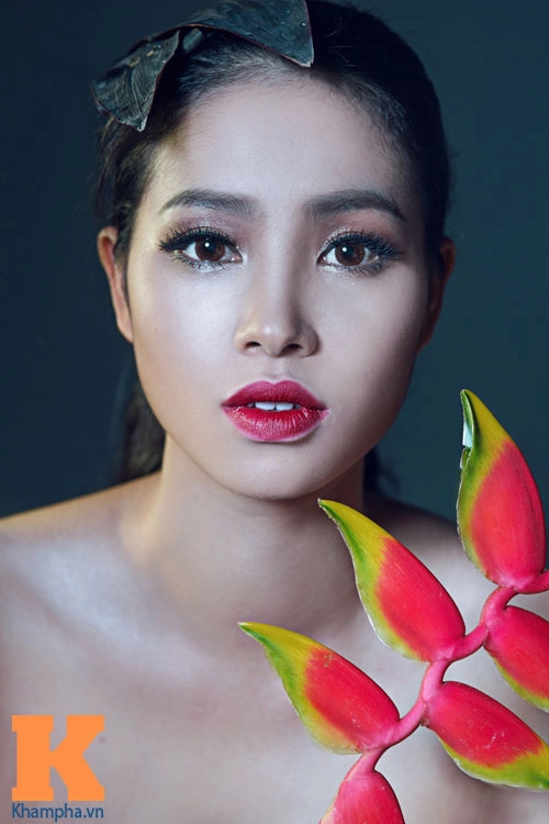 Phạm hương lọt top 50 mỹ nhân đẹp nhất thế giới