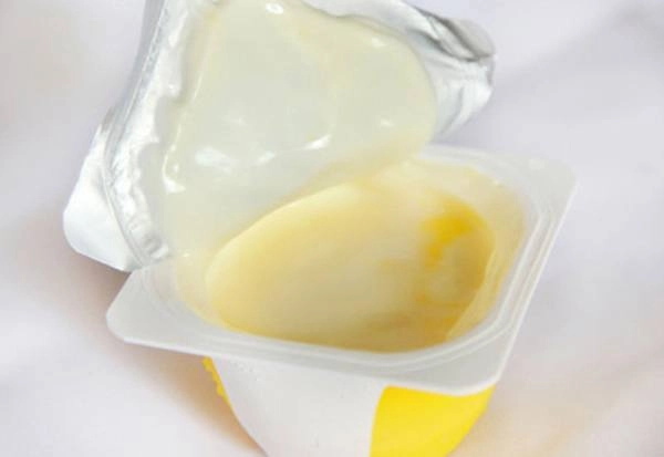 Bạn có biết khi nào mẹ nên cho bé ăn váng sữa