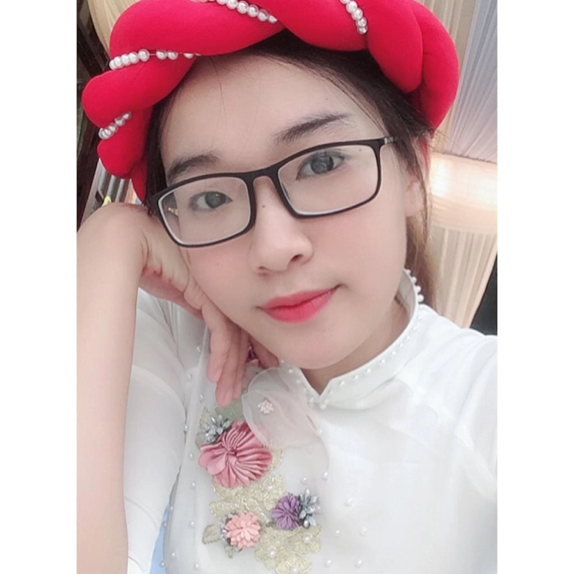 Bật mí về cô gái đang hot cộng đồng mạng