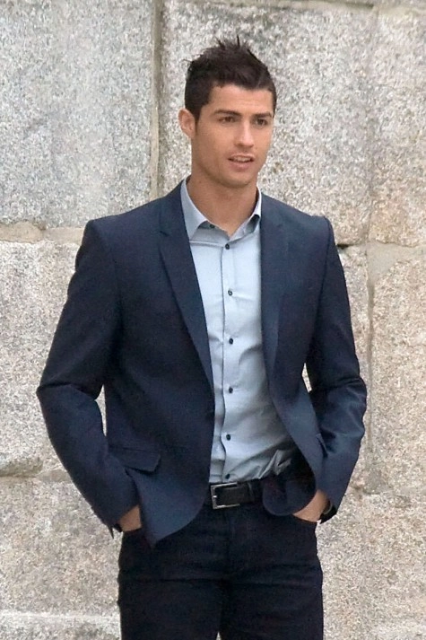 Cầu thủ cr7 đào hoa vì ăn vận lịch lãm khiến nhìu nàng mê mệt