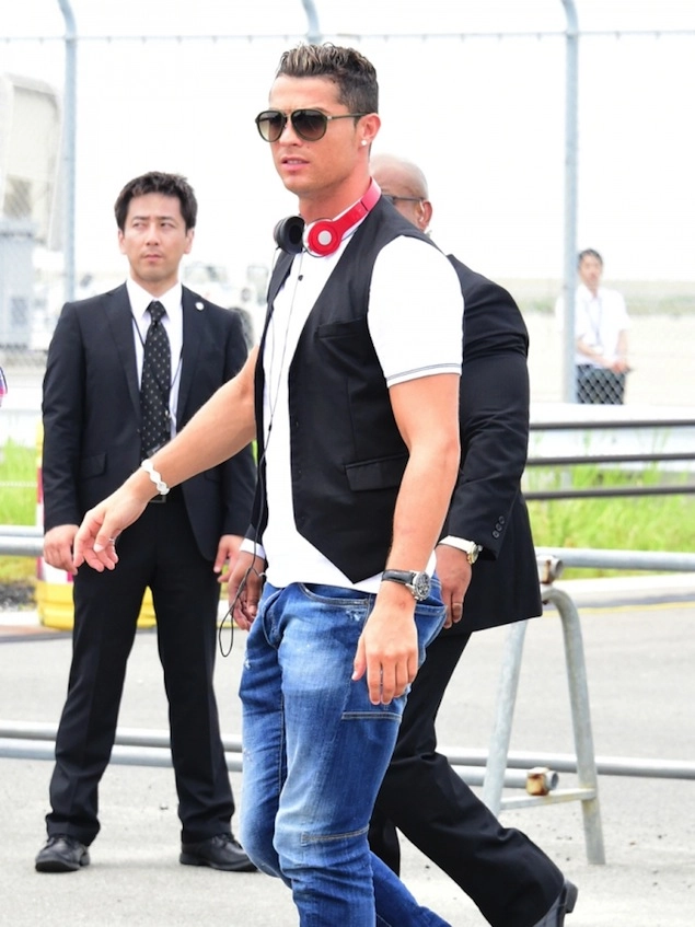 Cầu thủ cr7 đào hoa vì ăn vận lịch lãm khiến nhìu nàng mê mệt