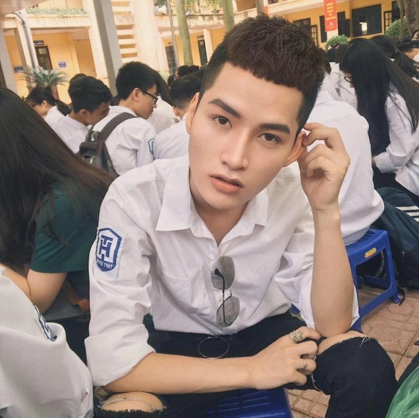 Chàng nam sinh 10x hà thành gây chú ý mxh