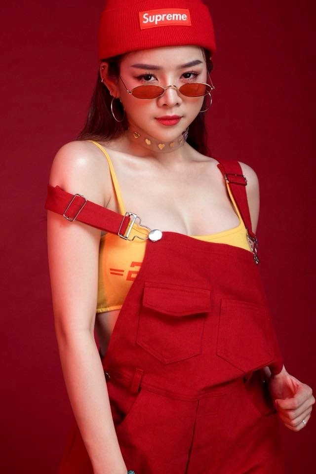 Chị đại trong trường học bá vương cực sexy