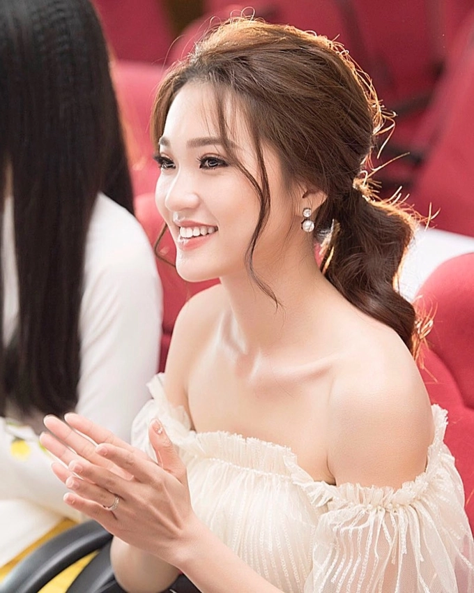 Cô nàng pg từng gây sốt vì xinh hơn hoa hậu