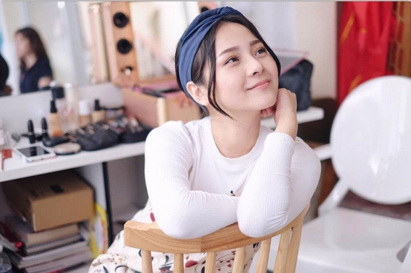 Cùng ngắm nhan sắc em gái mưa gây sốt mxh