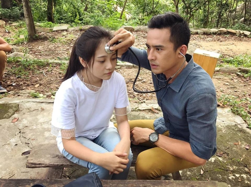 Cùng ngắm nhan sắc em gái mưa gây sốt mxh
