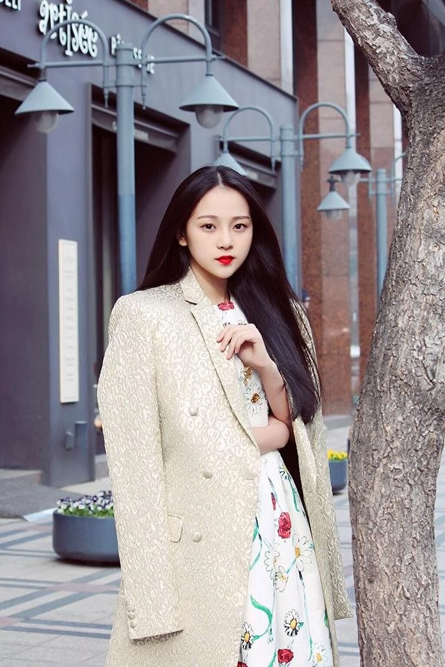Cùng ngắm nhan sắc em gái mưa gây sốt mxh