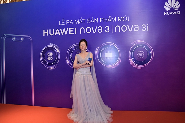 Điện thoại huawei nova 3i ra mắt với 4 camera ai độc đáo