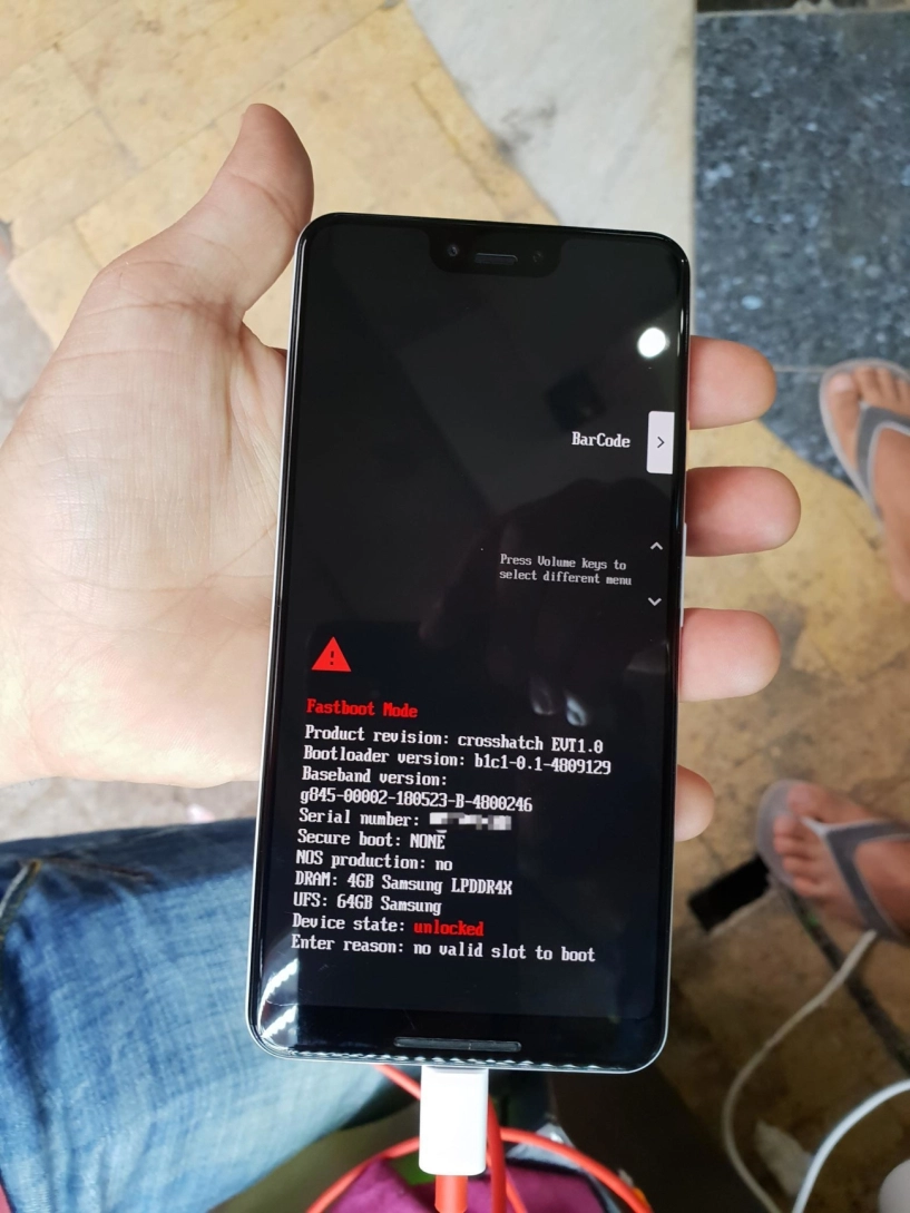 Điện thoại pixel 3 xl phiên bản màu trắng mang tai thỏ