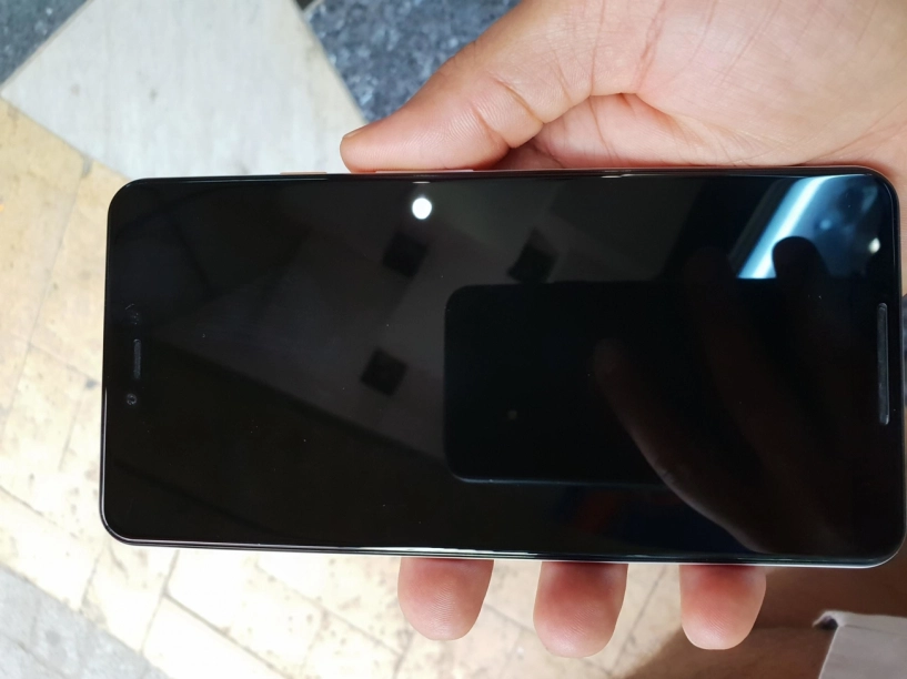 Điện thoại pixel 3 xl phiên bản màu trắng mang tai thỏ