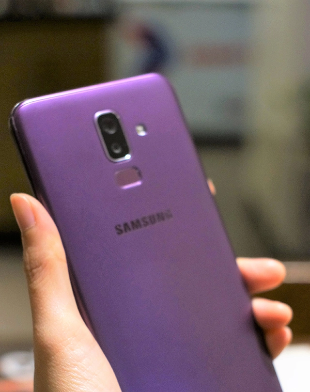 Galaxy j8 giá tầm trung đáng mua