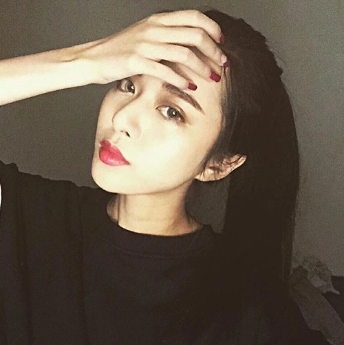 hot girl ngủ gật gây sốt mạng xã hội hiện nay