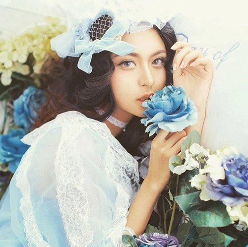 hot girl ngủ gật gây sốt mạng xã hội hiện nay