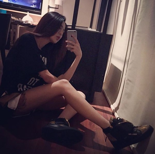 hot girl ngủ gật gây sốt mạng xã hội hiện nay