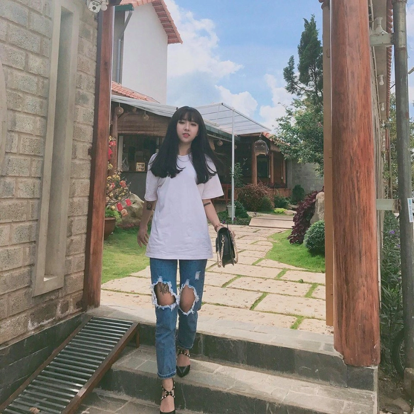 Hot girl uyên nhi có phong cách thời trang khiến giới trẻ ngẩn ngơ