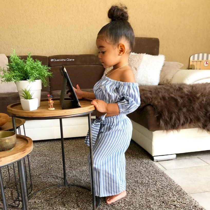 Hotkid hà lan gây sốt với phong cách thời trang 2 tuổi