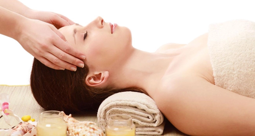 Mẹo nhỏ giúp chị em thoải mái xem tivi mà không lo xấu da