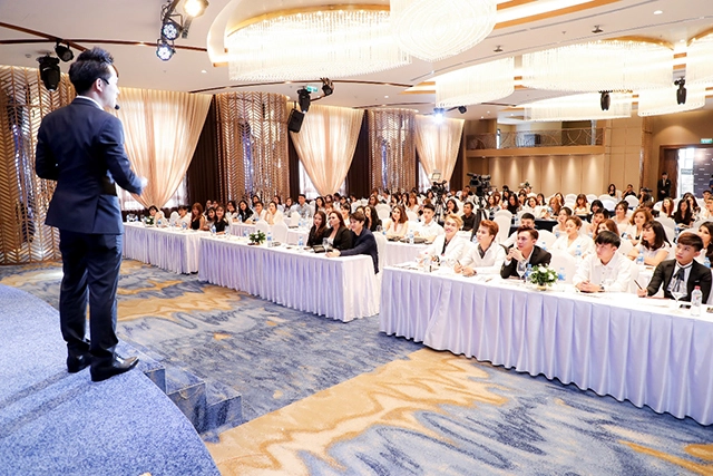 Mỹ phẩm cenlia thành công trong việc đào tạo chuyên nghiệp