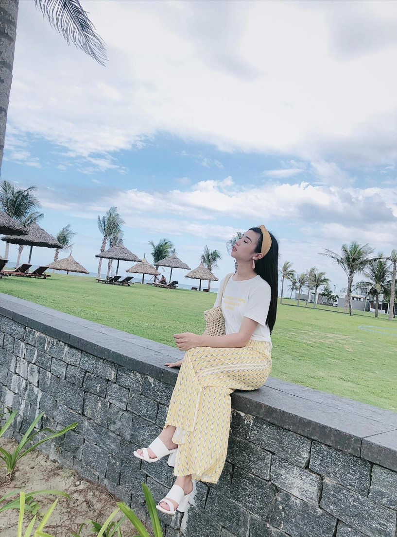 Nhưng cô bạn thân toàn hotgirl bỉm sữa gây sốt cộng đồng mạng