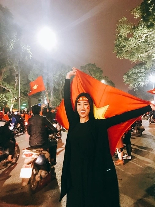 Sao việt gợi ý cách lên đồ đi bão cho các fan bóng đá
