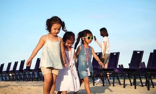 Show thời trang trẻ em bên bờ biển 2 tỷ đồng của xuân lan
