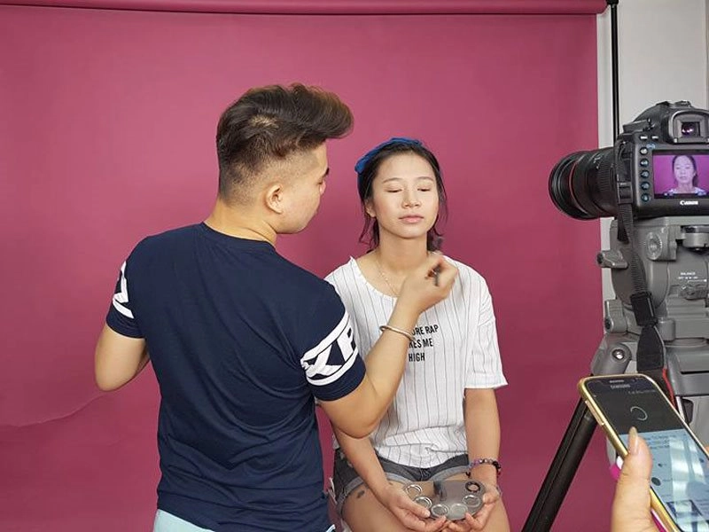 Sự nghiệp của phù thủy makeup thái anh bắt đầu thế nào