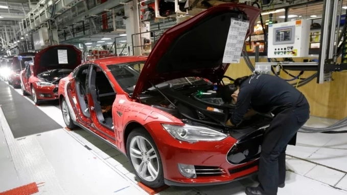 Tesla đã bị phá hoại đề nghị nhân viên cảnh giác