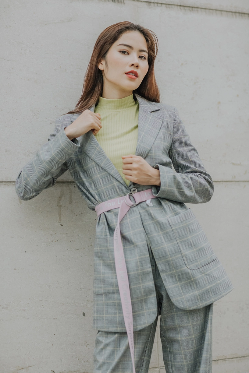 Thí sinh the face 2018 khoe loạt ảnh street style cực chất