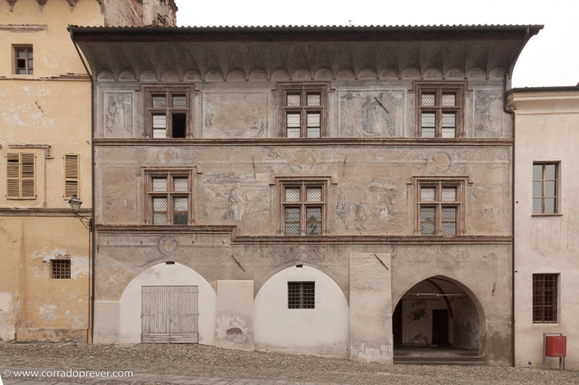 Thị trấn saluzzo nơi của những con đường lát sỏi